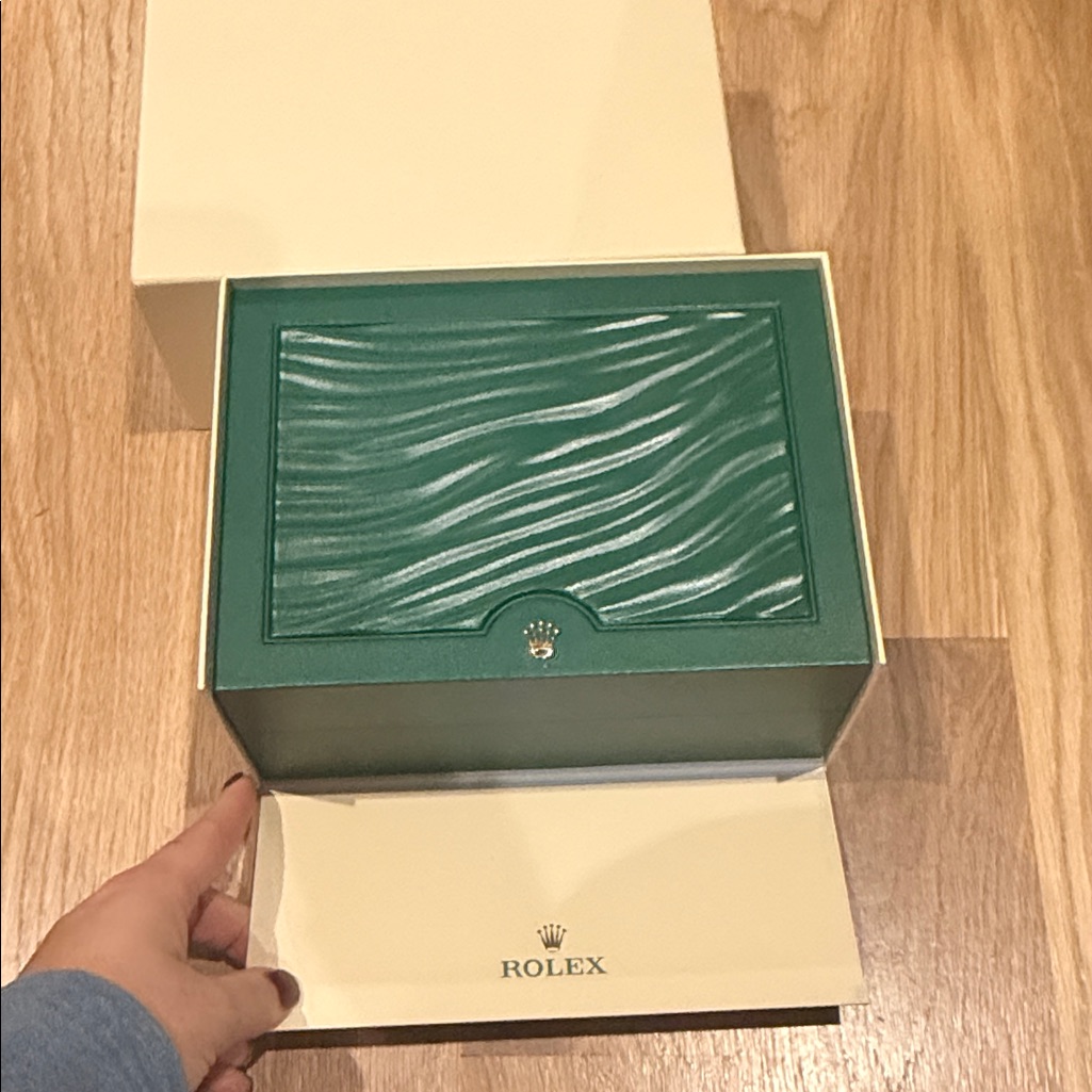 Rolex Green And Cream Presentation Box
